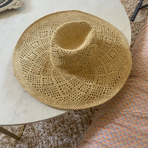 Straw hat - Picture 3 of 3